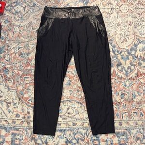 Perff Studio Faux Leather Trim Jogger Style Activewear Pants in Black SZ M EUC